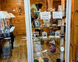 Lighted Display shelf - easily breaks down to move