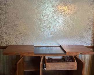 Gorgeous Buffet barDrexel 