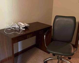 Matching Bdrm Set Desk