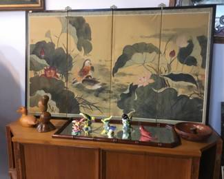 Asian screen and bird figurines
