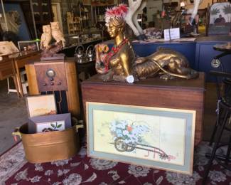 Antiques and vintage finds 