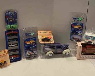 Mixed Lot Of Collectible Cars