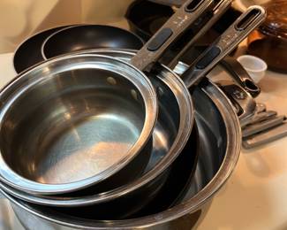 Stainless cookware