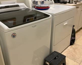 Like-new Whirlpool washer and dryer