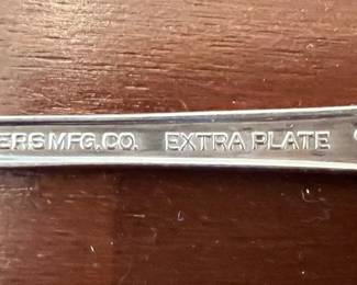 WM Rogers Extra Plate Silver Plate Magnolia Inspiration Flatware Set