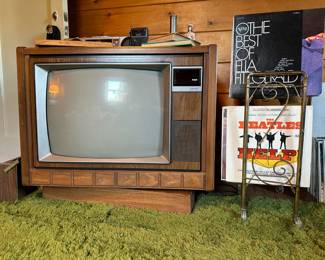 1986 RCA Swivel Color Trak TV