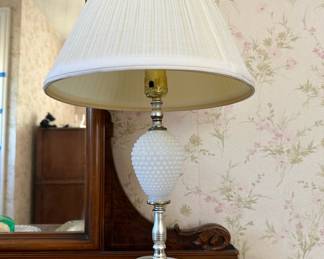 Milk Glass Hobnail Design Table Lamp
