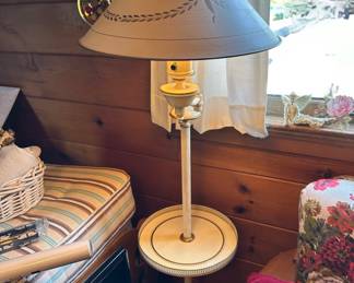 Federal Tole Bouillotte Floor Lamp