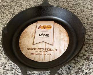 Lodge seasoned skillet
