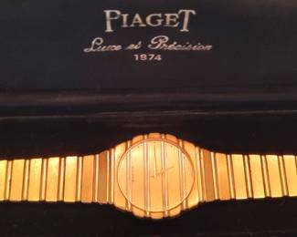 Circa 1980 Mens Piaget Polo watch in original box, 18k gold, 145.7 grams. In good running condition 