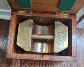 Antique W & T Avery limited Birmingham Avoir 50 lb brass weight
