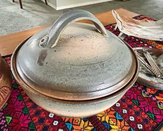 Round Ceramic Pottery Gray/Brown Casserole Dish