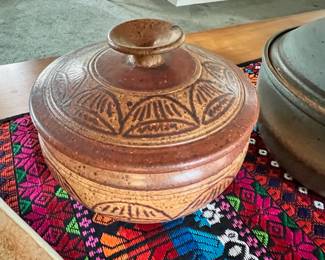 Brown Design Pottery Casserole Dish