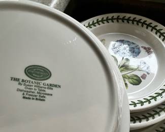 Portmeirion - The Botanic Garden Dinnerware Set