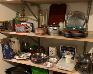 Vintage goods including Haegar pottery, MCM, hammered aluminum, cast iron pan, take a look.