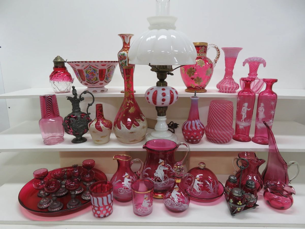 Online Auction Antiques & Collectibles starts on 9/12/2023