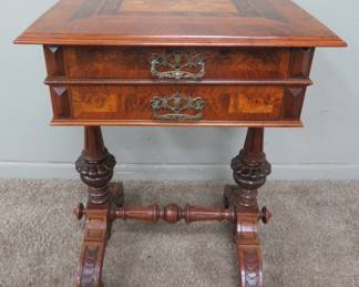 Lovely lift top sewing table