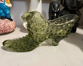 Hobnail glass shoe