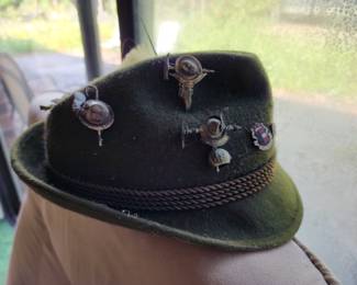 Alpine/ VTG hat with pins