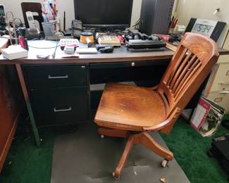 Office with lots of VTG & retro stuff