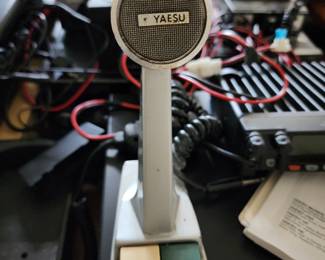 Yaesu Desktop stand ham radio microphone