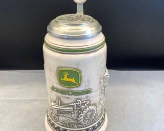 John Deere stein