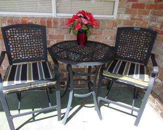 Cast aluminum bistro.... set fairly new