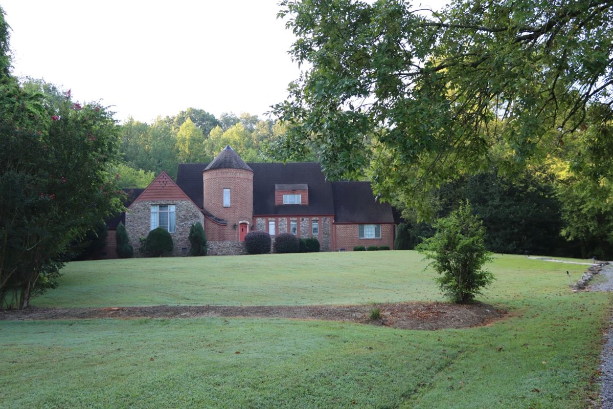 Castle House Browns Valley in Guntersville, AL starts on 9/21/2023