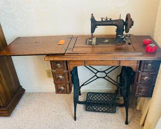 $150 Antique sewing machine 
