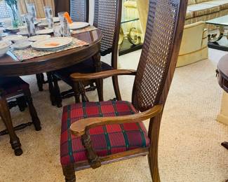 $225 Dining table & chairs +67L+20"x42W