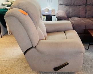 $70 Manual recliner 
