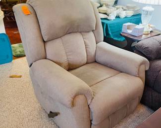 $70 Manual recliner
