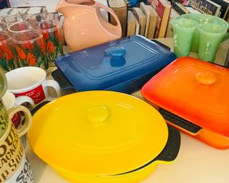 $68 Parini set of 3 teflon coated bakeware with lids 
