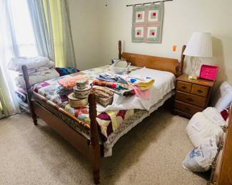 $220 Ethan Allen full size bed- 
