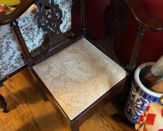 Antique three-sided Corner chair.