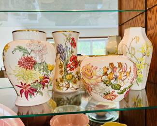 ‘The Royal Horticulture Society’ Wedgwood vases