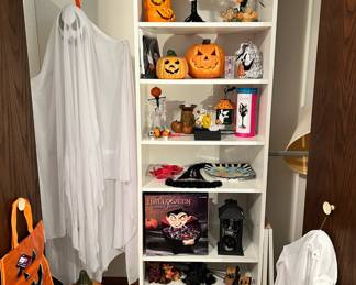 Nice selection of seasonal decor