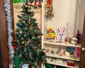 Nice selection of seasonal decor