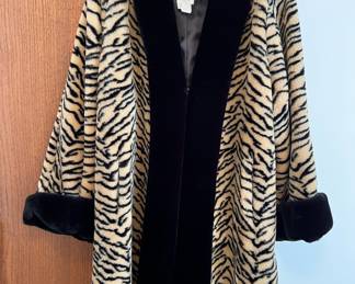 Vintage animal print coat, Size M
