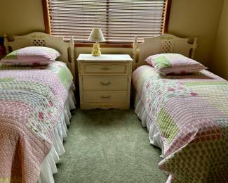 Vintage twin beds with 2 matching dressers