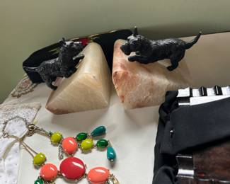 Scottie dog bookends