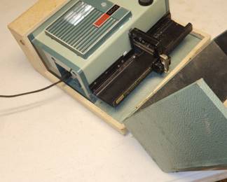 Vintage projector.   Works