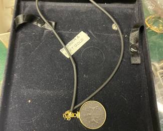 Vintage coin necklace gold 