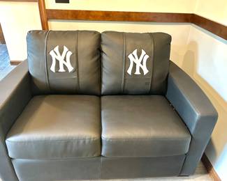 Dreamseat custom Yankee Logo Sofa
