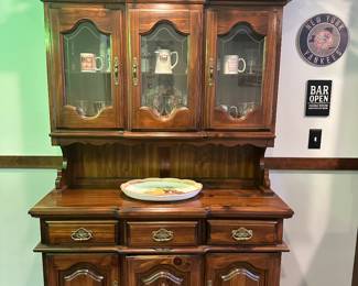 Kincade Dining Room Hutch