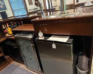 Kegerator fridge with tap and accessories