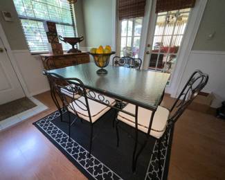 Come on! This is one of the nicest patio sets nook sets ever!