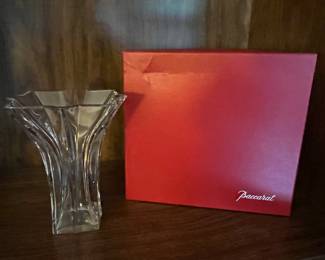 BACCARAT VASE