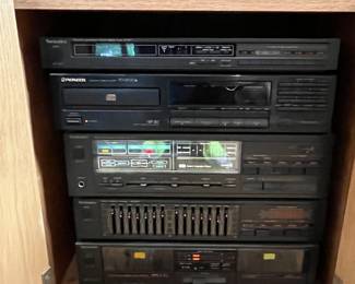 TECHNICS STEREO SYSTEM & TURNTABLE