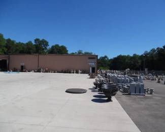 Large open lot with plenty of parking for loading, and plenty to see